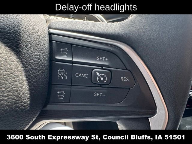 Used 2023 White Jeep Altitude X image 23