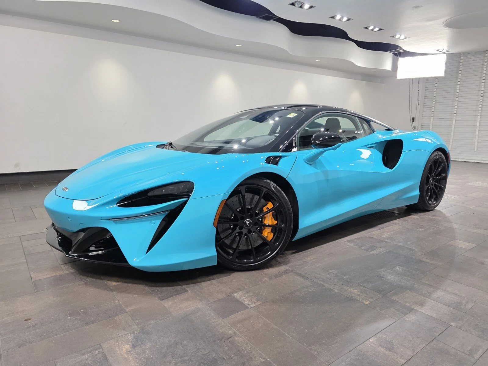 2025 McLaren Artura 3.0 Techlux's photo