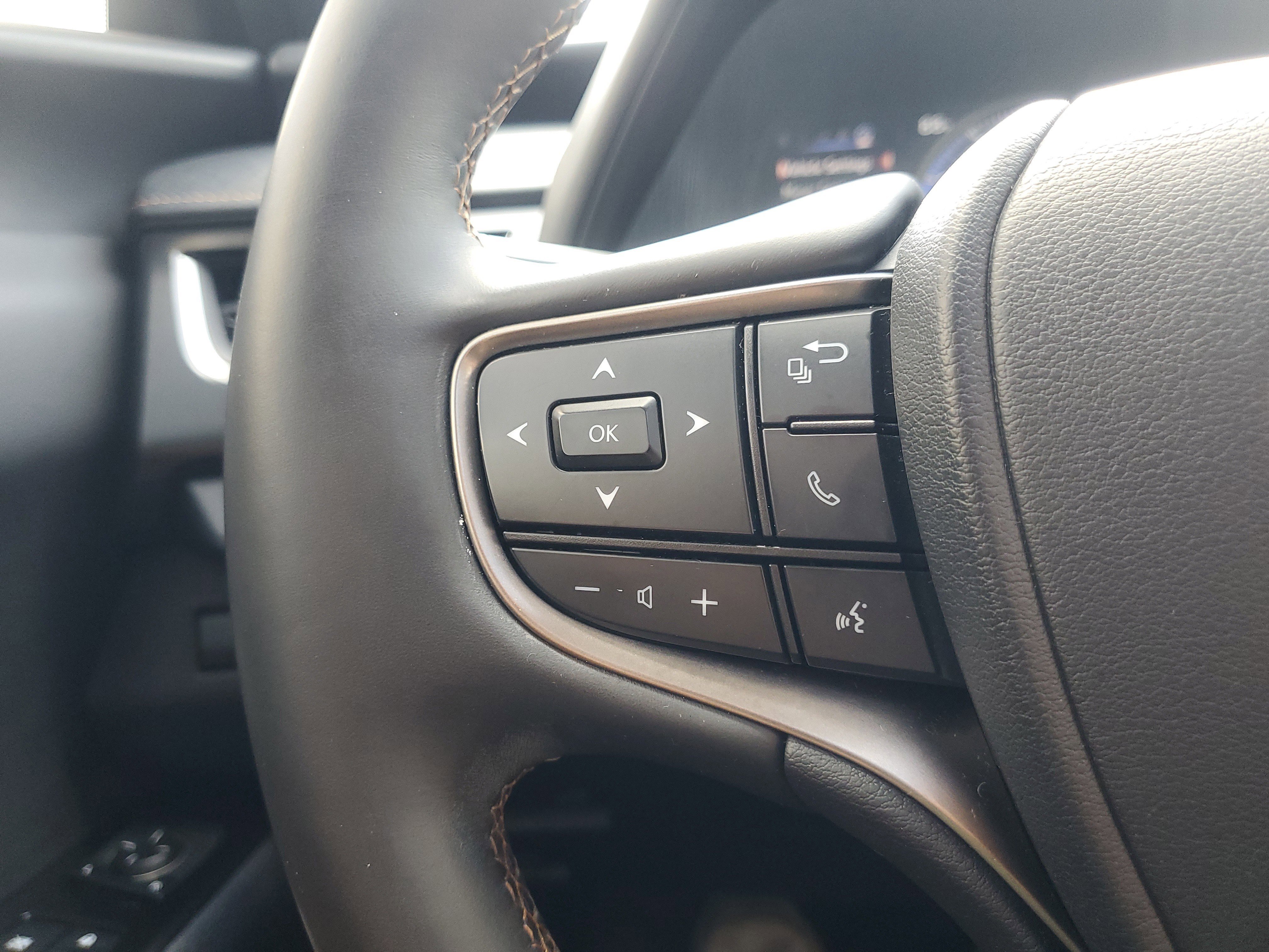 Certified Used 2022 White Pearl Lexus UX 200 image 22