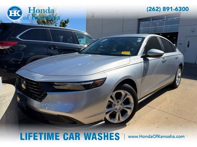 Used 2025 Solar Silver Metallic Honda LX image 1