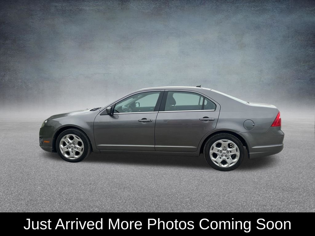Used 2010 Ford Fusion SE with VIN 3FAHP0HA8AR337132 for sale in St. Louis, MO