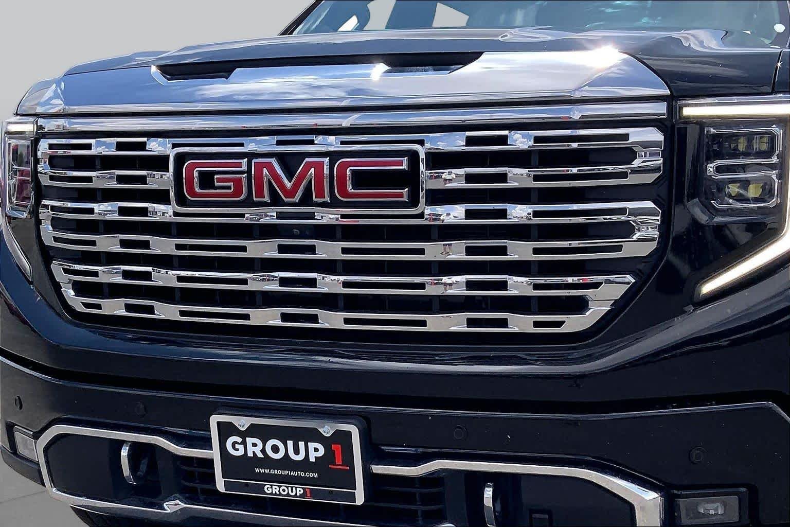 Used 2023 Onyx Black GMC Denali image 30
