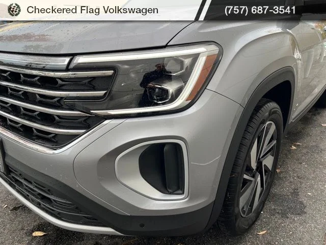 New 2026 Silver Volkswagen 2.0T SE w/Technology image 13