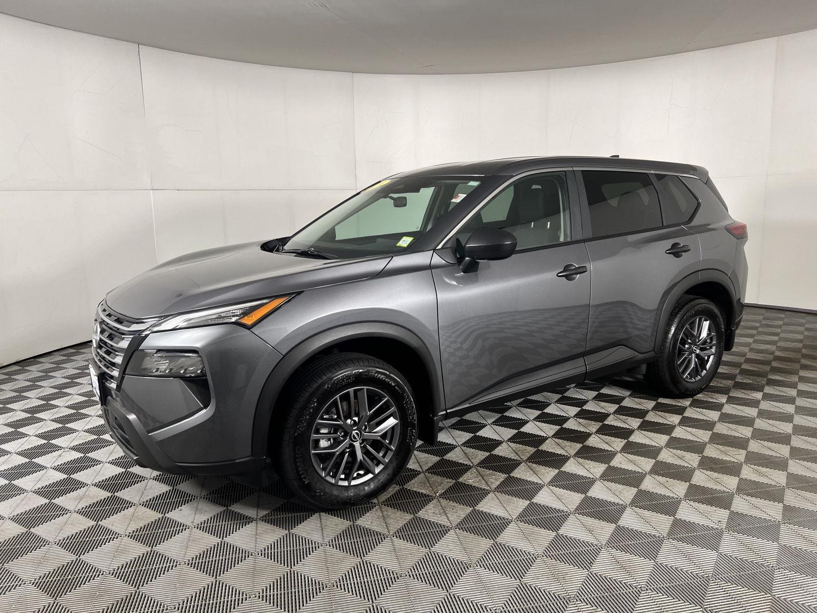 Certified Used 2026 Gun Metallic Nissan S image 4