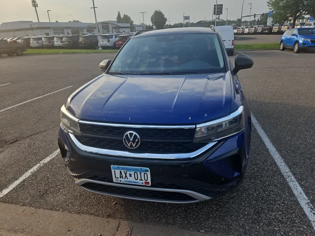Used 2022 Volkswagen Taos S with VIN 3VVMX7B26NM046751 for sale in Brooklyn Center, MN