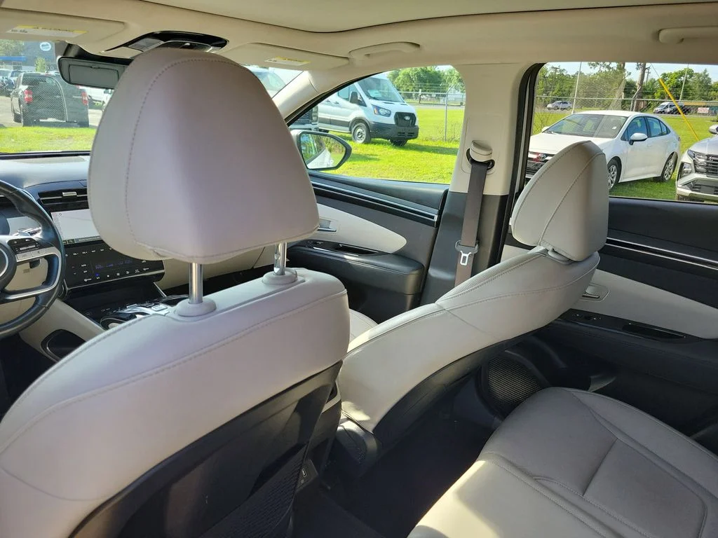 Used 2024 White Pearl Hyundai Limited image 30