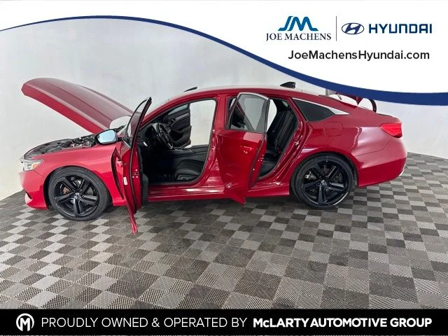 Used 2022  Honda Sport image 9