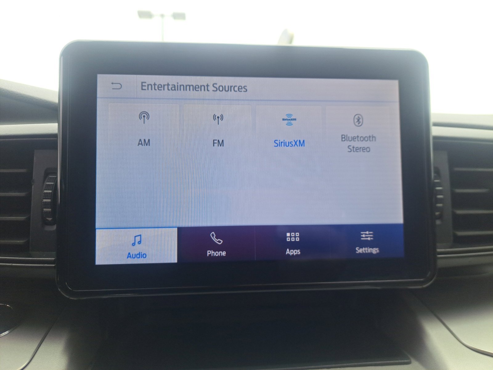 Used 2022 Oxford White Ford XLT image 15