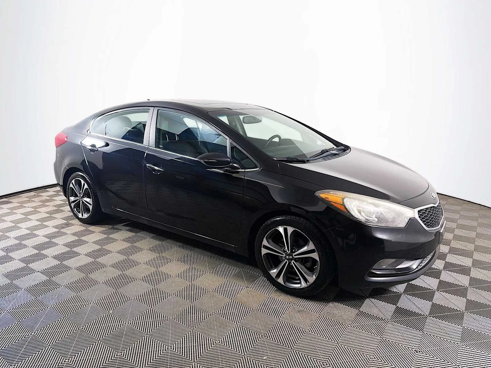 Used 2015 Aurora Black Kia EX image 3