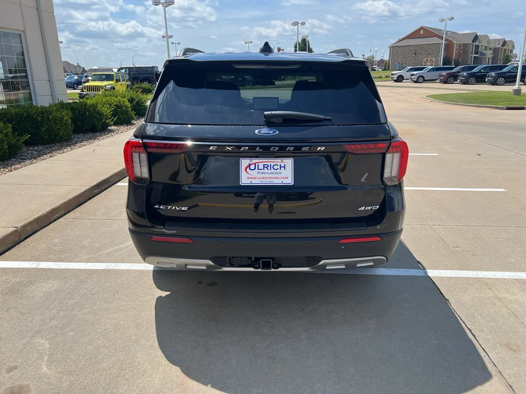 New 2026 Agate Black Metallic Ford Active image 7