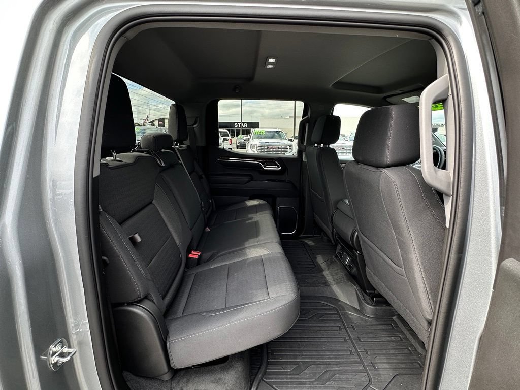 Used 2023 Sterling Metallic GMC Elevation image 17