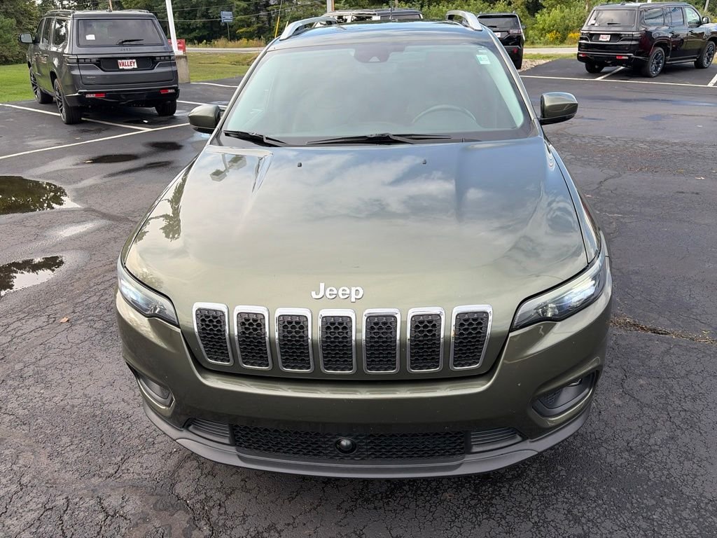 Used 2021 Green Jeep Latitude Lux image 3