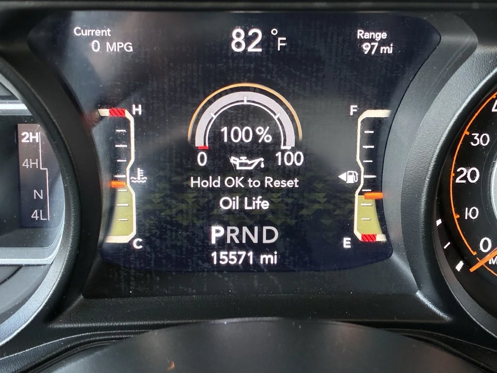 Used 2025 Green Jeep High Tide image 33