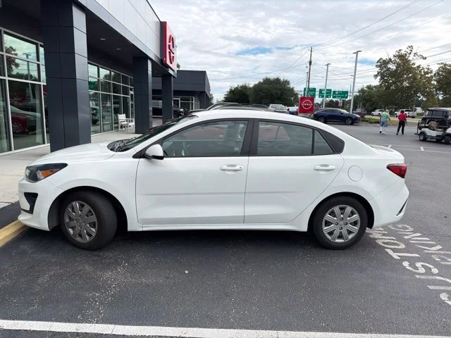 Used 2021 White Kia S image 2