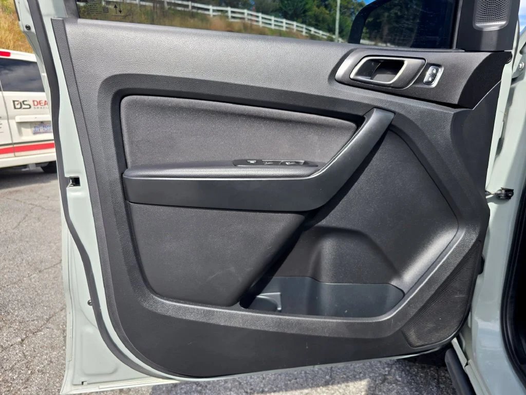 Used 2023 Green Ford XLT image 45