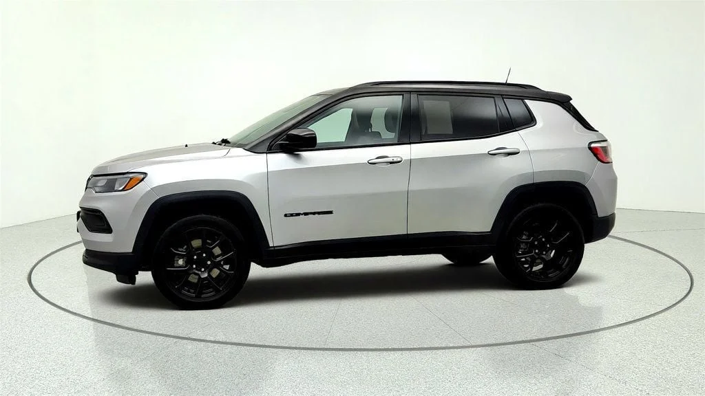 Used 2023 Billet Silver Metallic Clearcoat Jeep Altitude 4x4 Special Edition w/ Sun & Sound Group image 8
