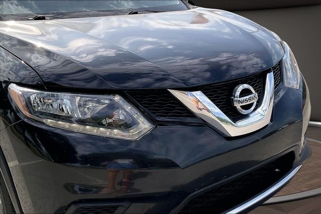 Used 2016 Black Nissan SV image 26