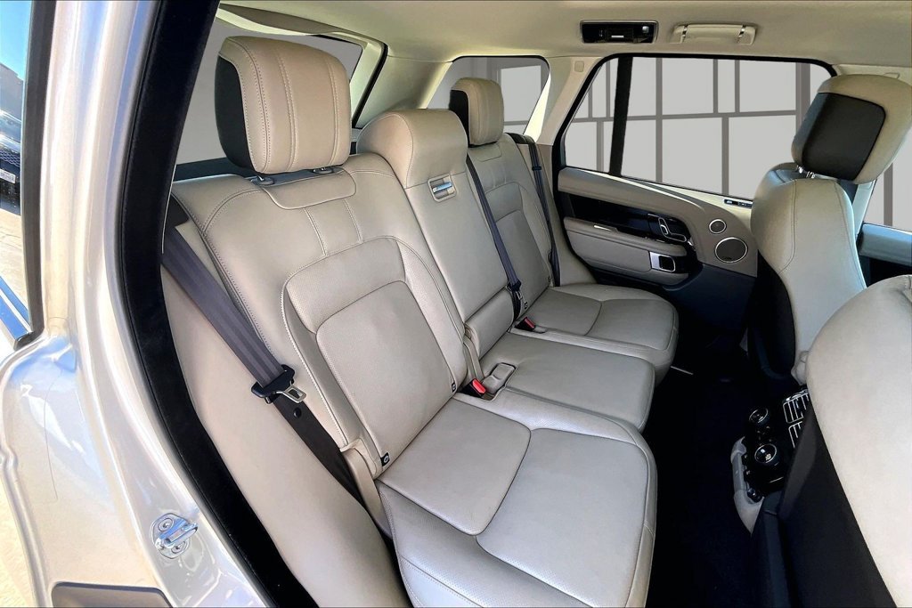 Used 2020  Land Rover HSE image 27
