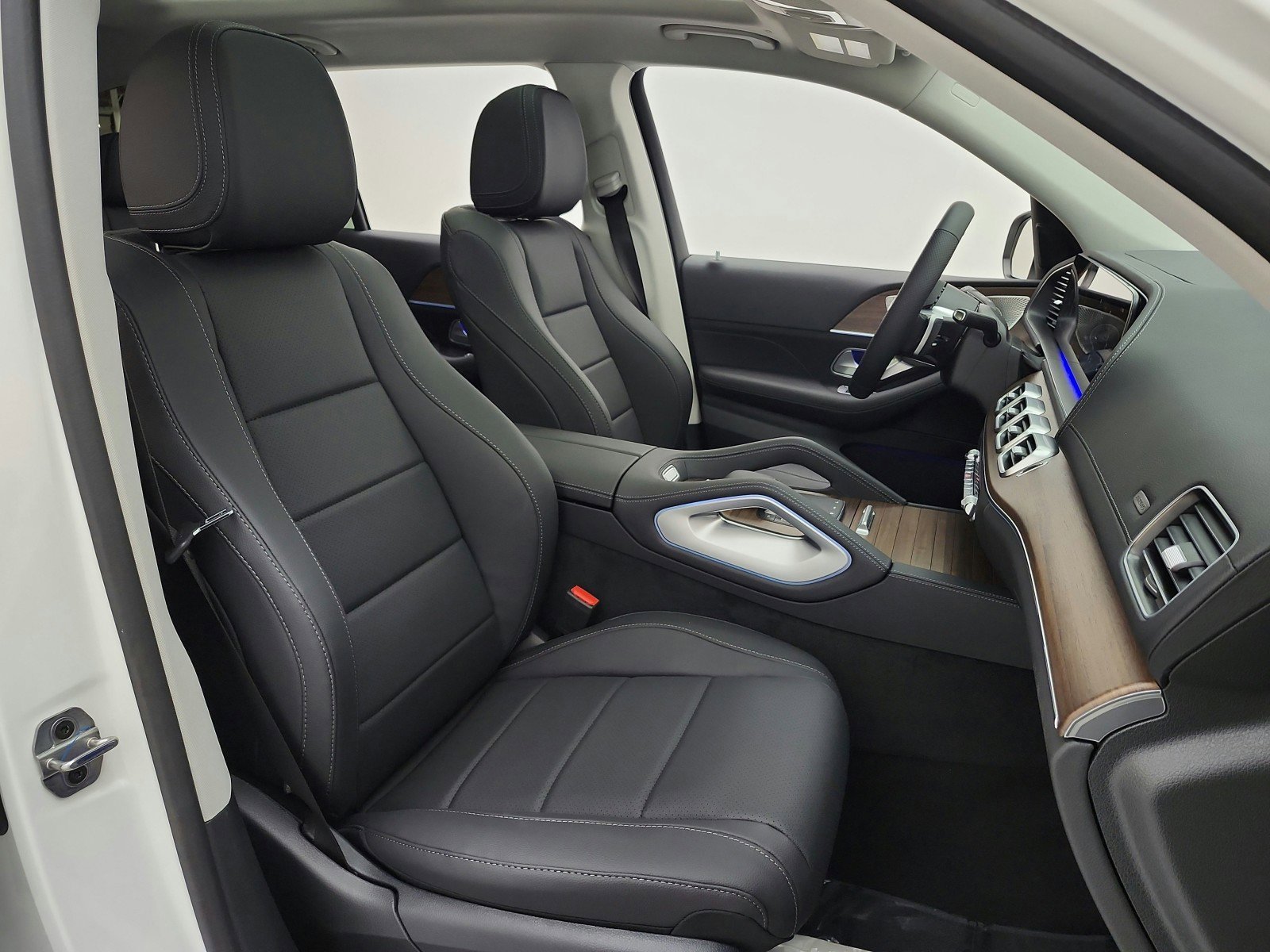 New 2026 Polar White Mercedes-Benz GLS 450 4MATIC® SUV image 34