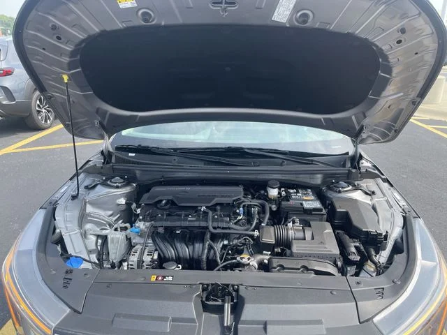 2025 Kia K4 LXS - Photo 42
