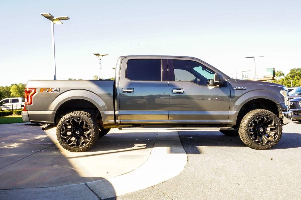 Used 2016 Gray Ford XLT image 7