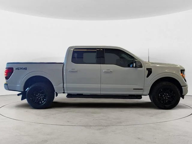 Certified Used 2024 Oxford White Ford XLT image 4