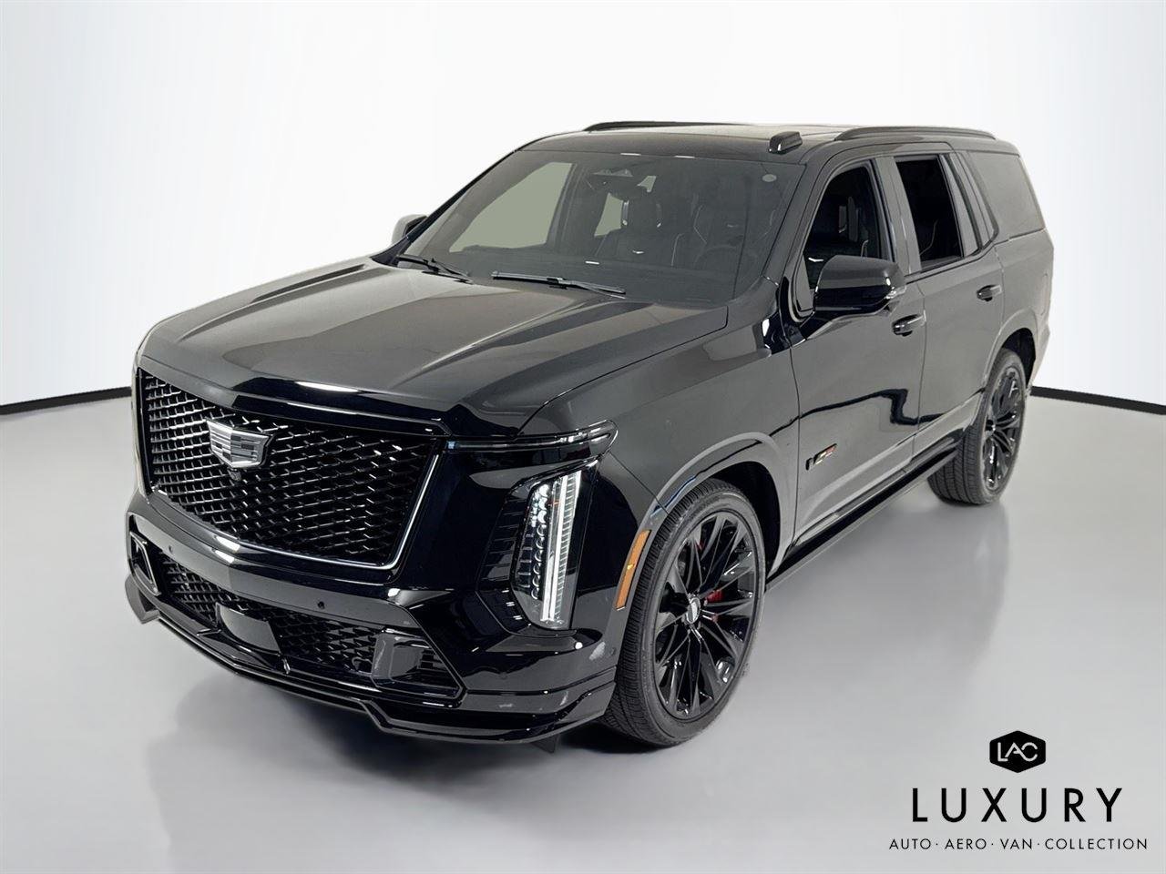 Used 2026 Black Raven Cadillac AWD V-Series | ONYX Pkg | Heated/Vented Seats image 4