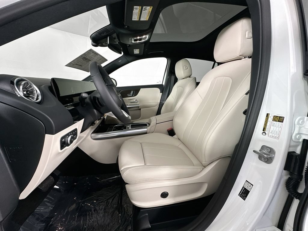New 2026 Polar White Mercedes-Benz GLA 250 image 50