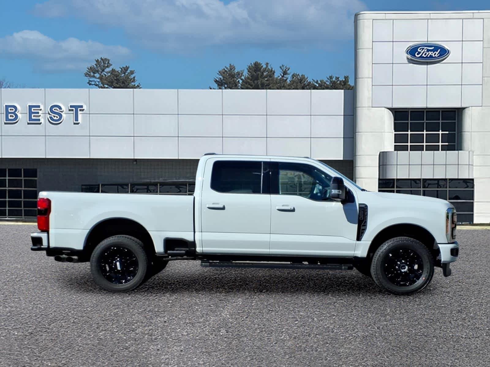 Used 2025 Avalanche Ford LARIAT image 8