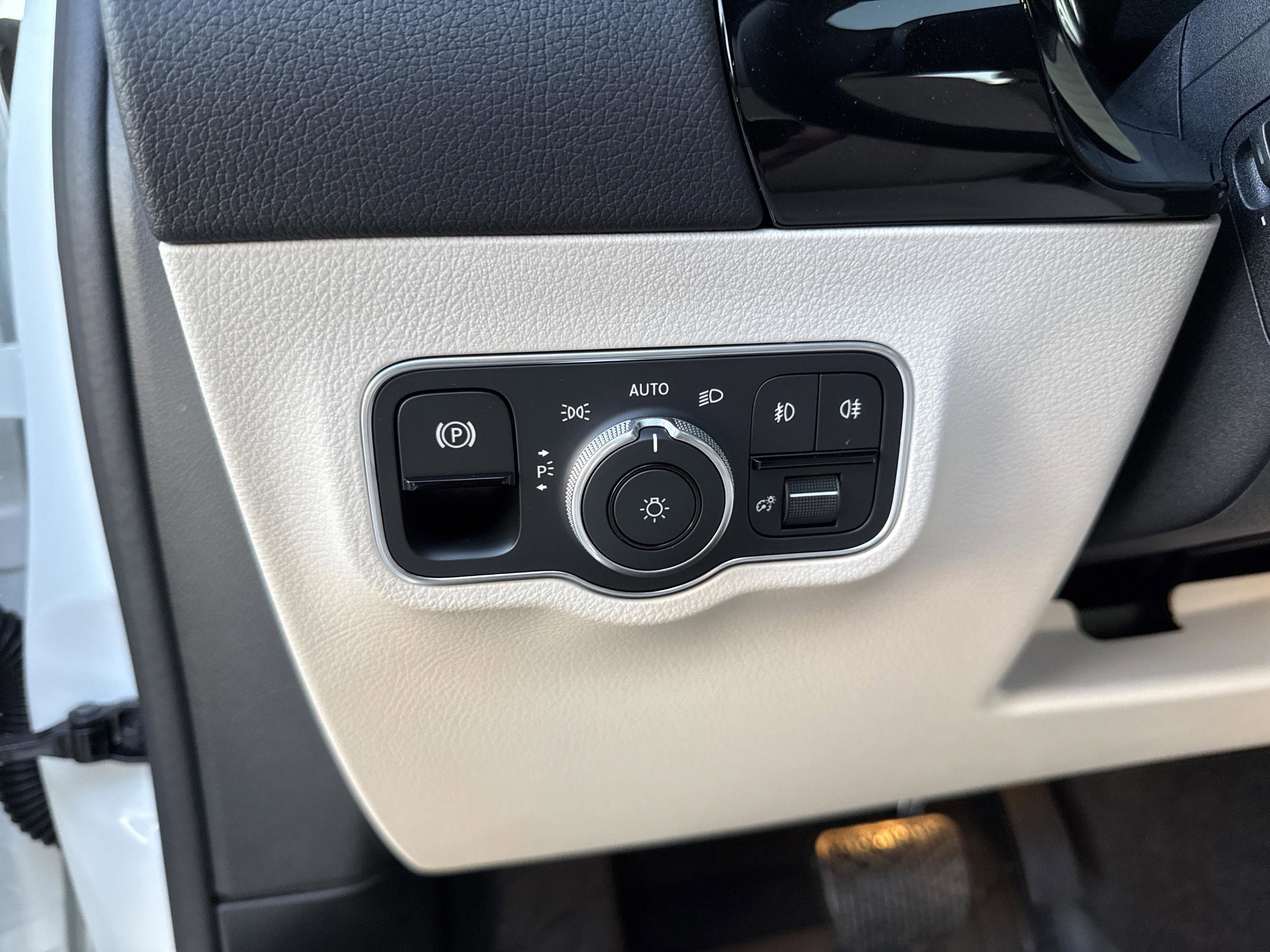 Certified Used 2026 Polar White Mercedes-Benz GLA 250 image 22