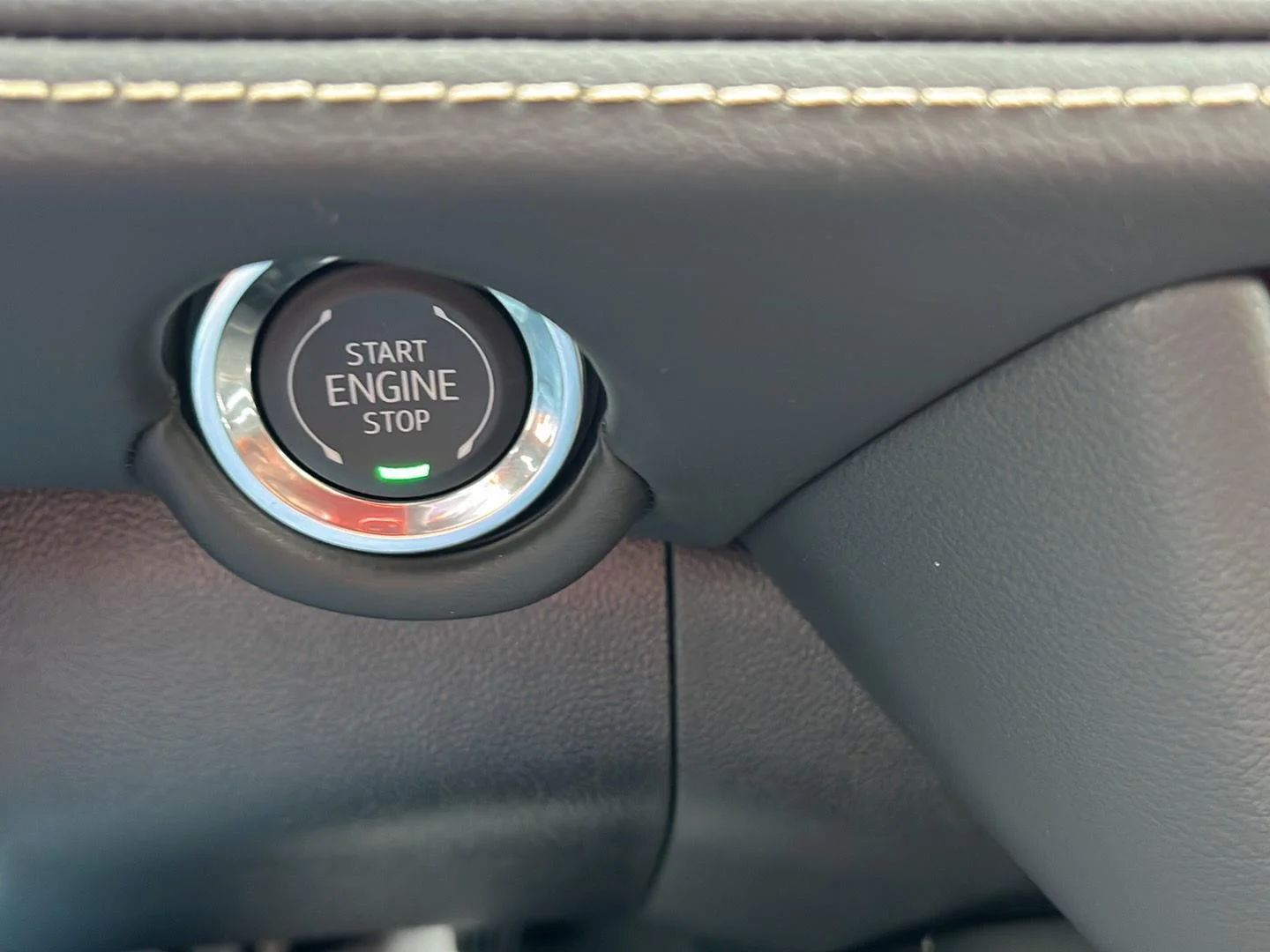2026 Chevrolet Suburban Premier - Photo 18