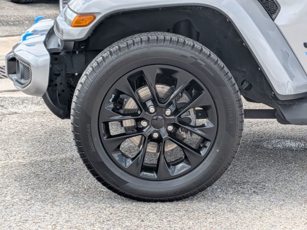 Used 2021 Silver Jeep Unlimited Sahara 4xe image 11