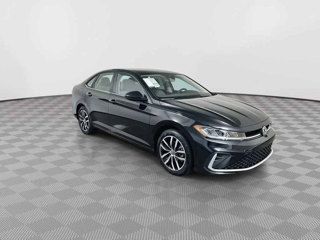 Used 2025 Volkswagen Jetta SE with VIN 3VW7X7BU3SM034403 for sale in Greenacres, FL