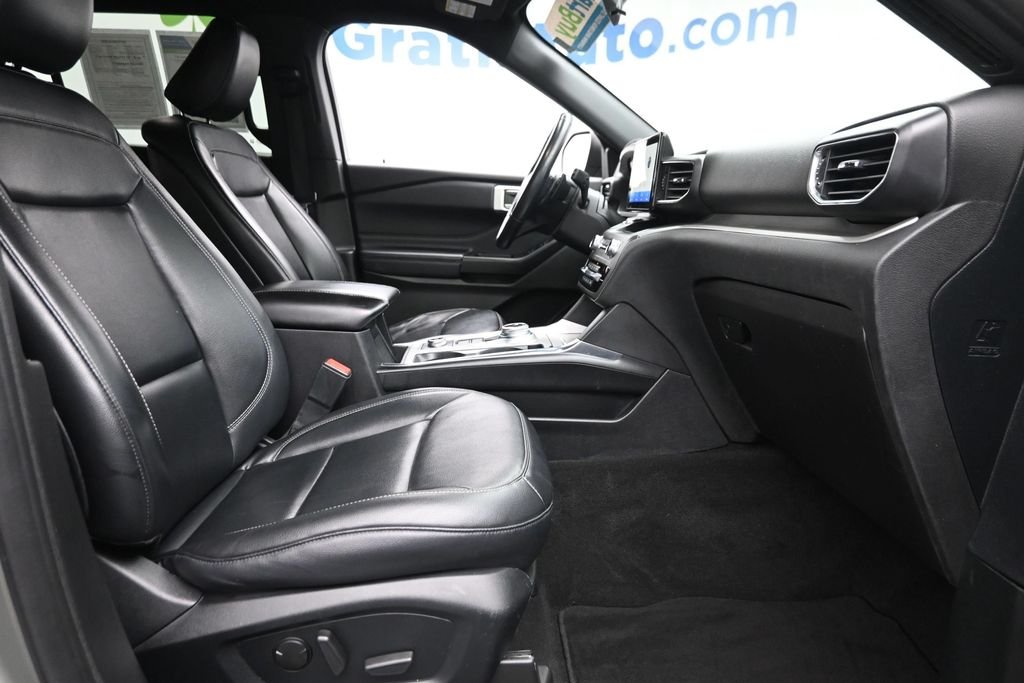Used 2020 Green Ford XLT image 9