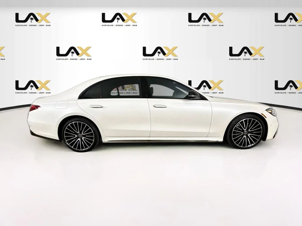 Used 2023 White Mercedes-Benz S 580 image 8