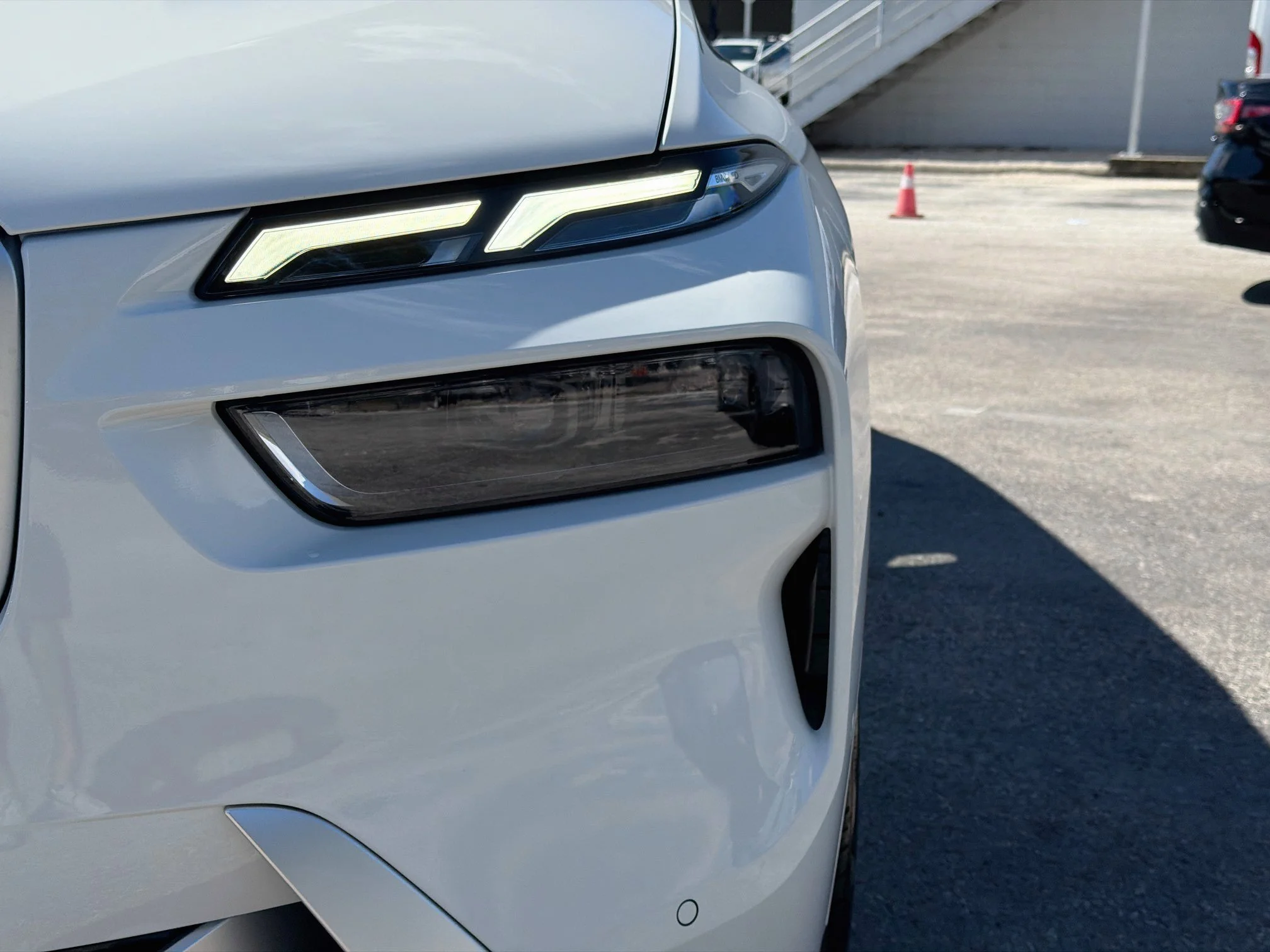 New 2027 Alpine White BMW xDrive40i image 9