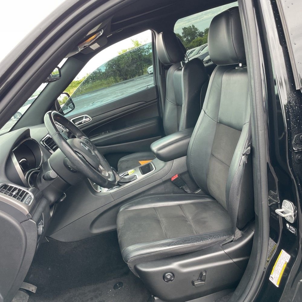 Used 2021 Black Jeep Laredo X image 7