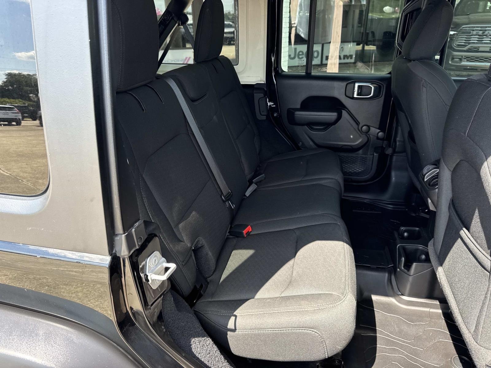 Used 2022 Black Jeep Unlimited Sport image 9