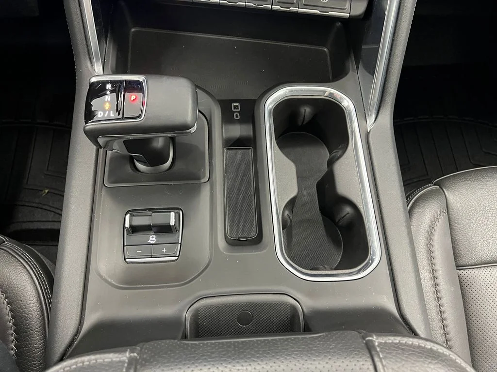 Used 2023 Onyx Black GMC Denali image 21