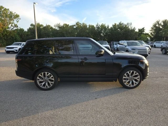 Used 2018 Santorini Black Metallic Land Rover HSE image 6