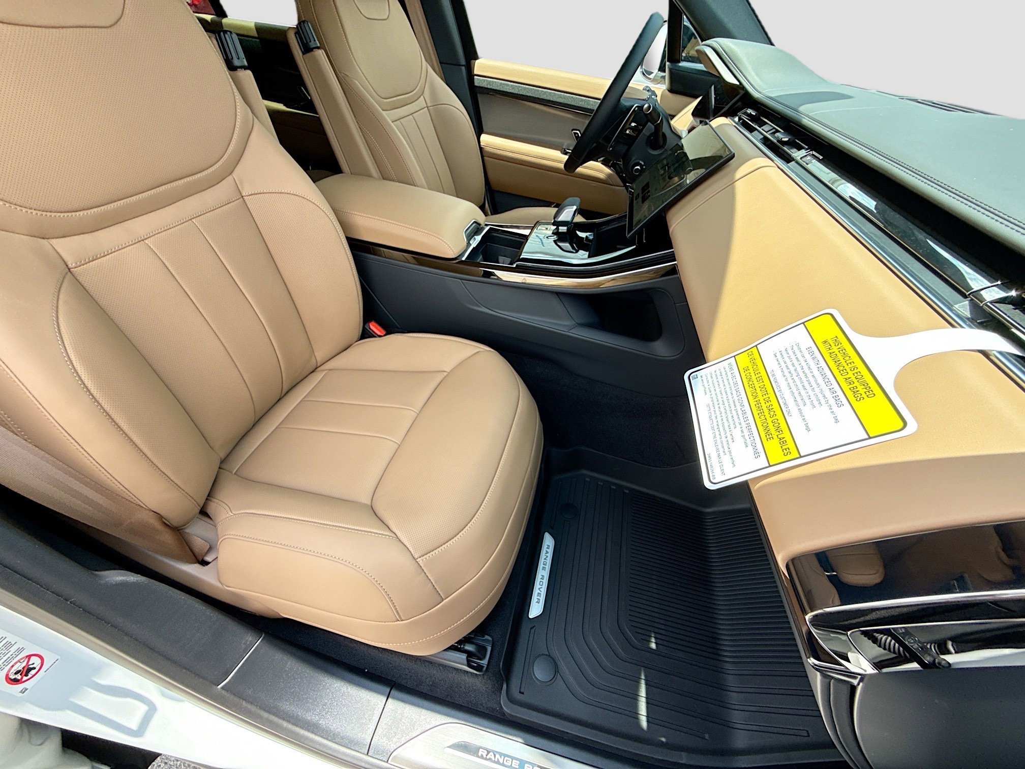 New 2026 Fuji White LAND ROVER SE image 15