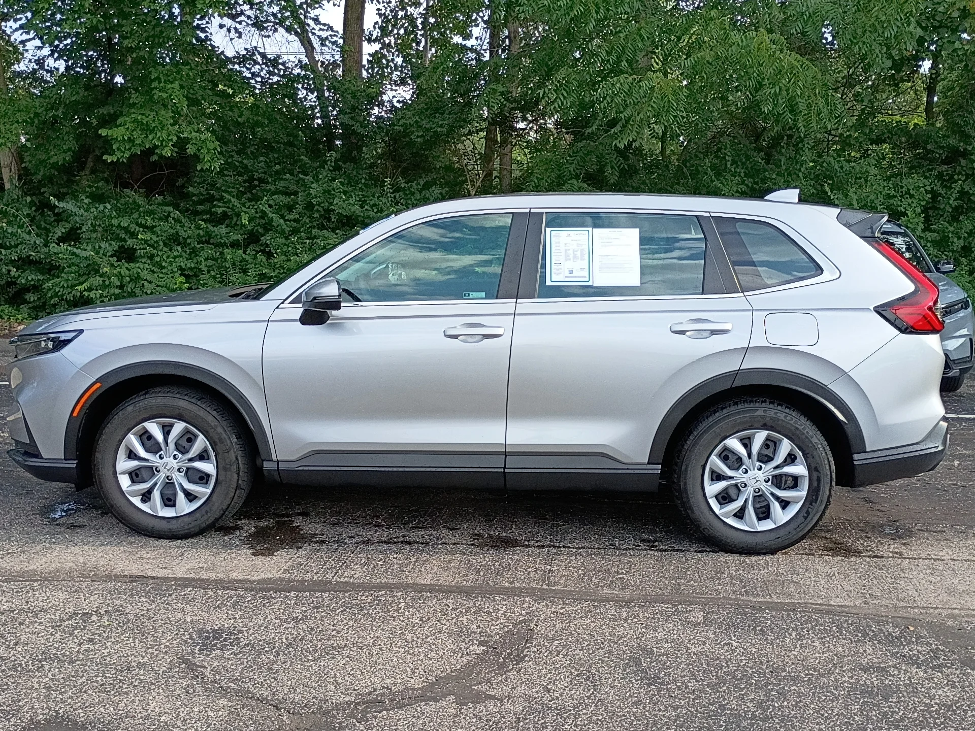 Certified Used 2024 Lunar Silver Metallic Honda LX image 6
