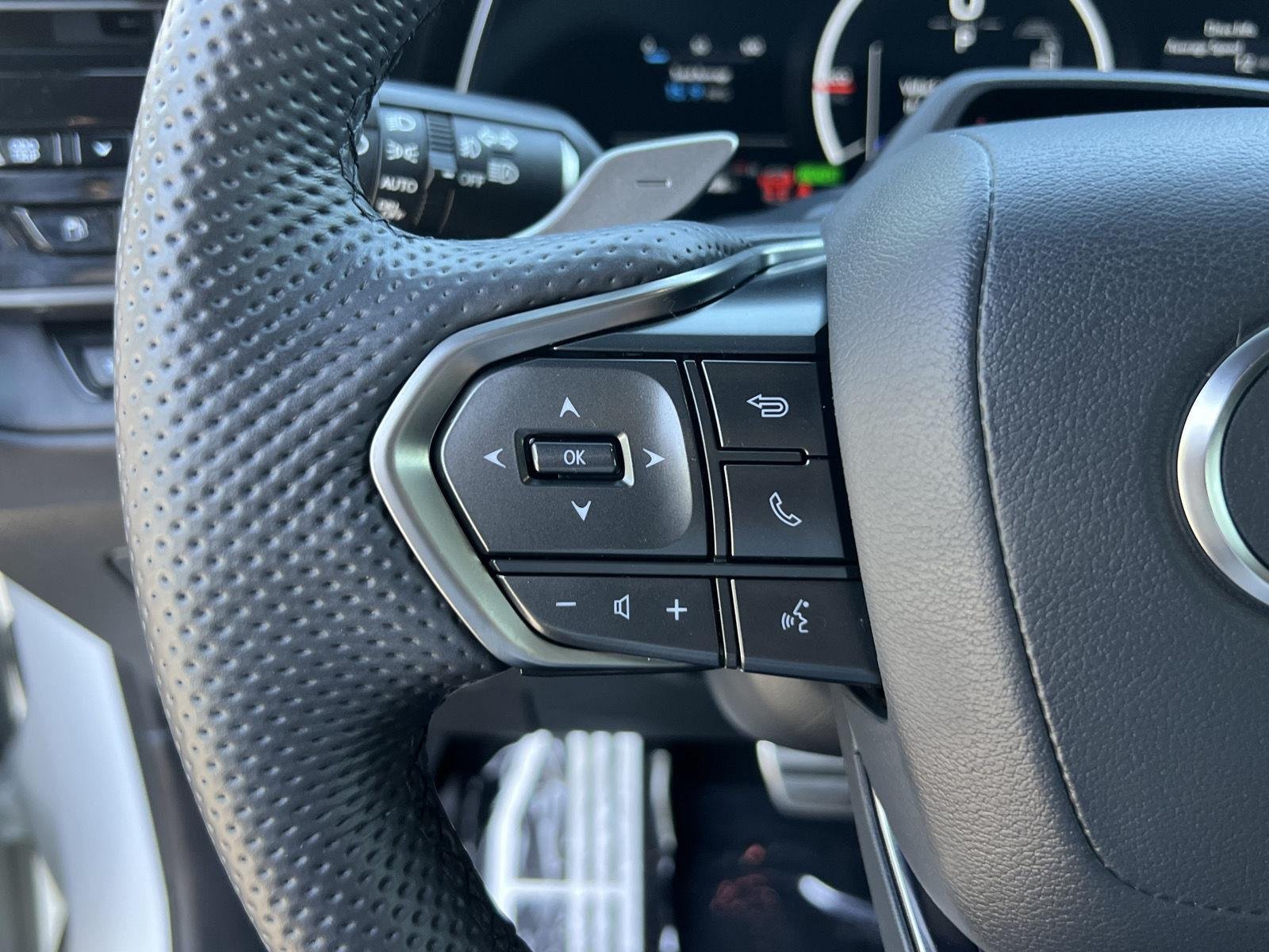 Used 2024 Wind Chill Pearl Lexus TX 500h F SPORT Premium image 31