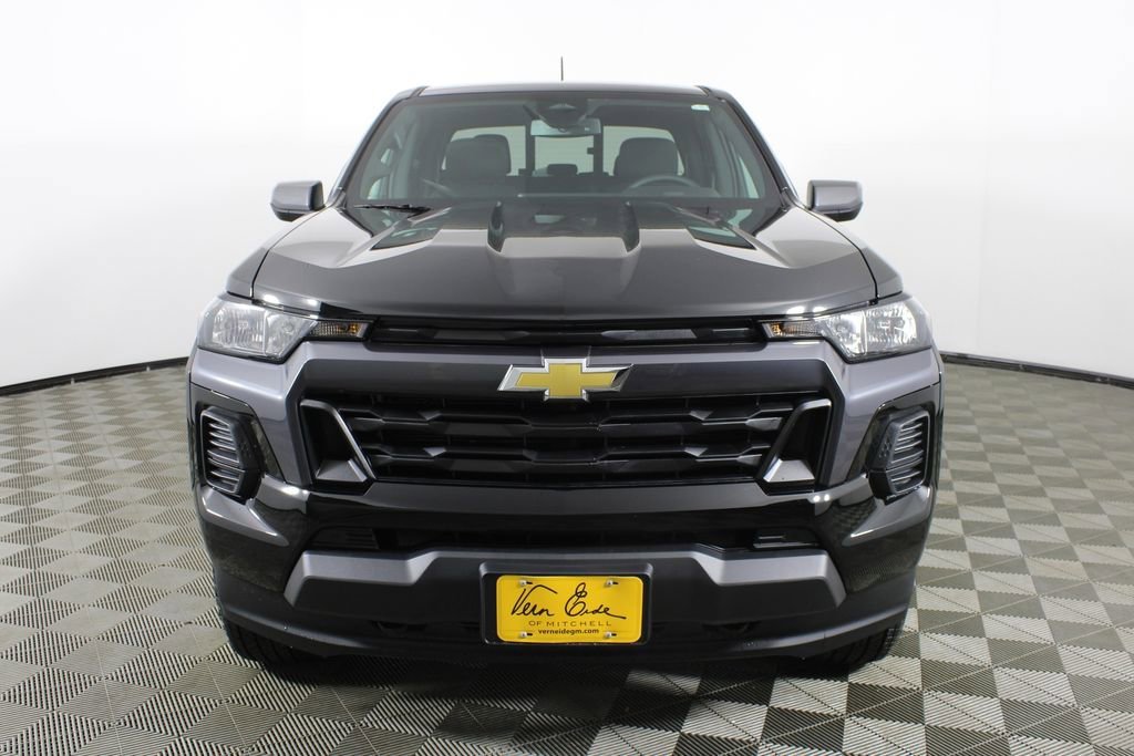 2026 Chevrolet Colorado LT - Photo 2