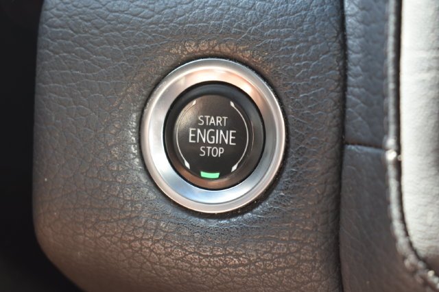 Used 2021 Black GMC Denali image 29