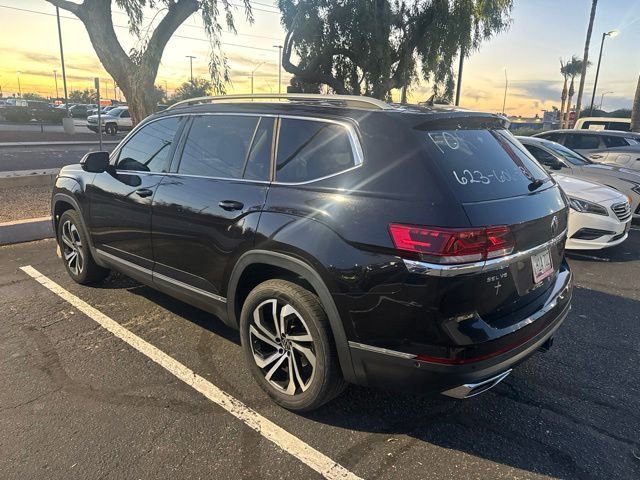 Used 2021 Deep Black Volkswagen 3.6L V6 SEL Premium image 6