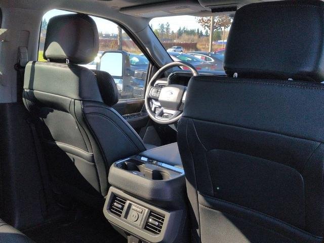 New 2026 Glacier Gray Metallic Tri-Coat Ford F-250® Lariat® image 31