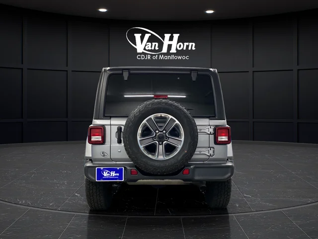 Used 2020 Billet Silver Metallic Jeep Unlimited Sahara image 6