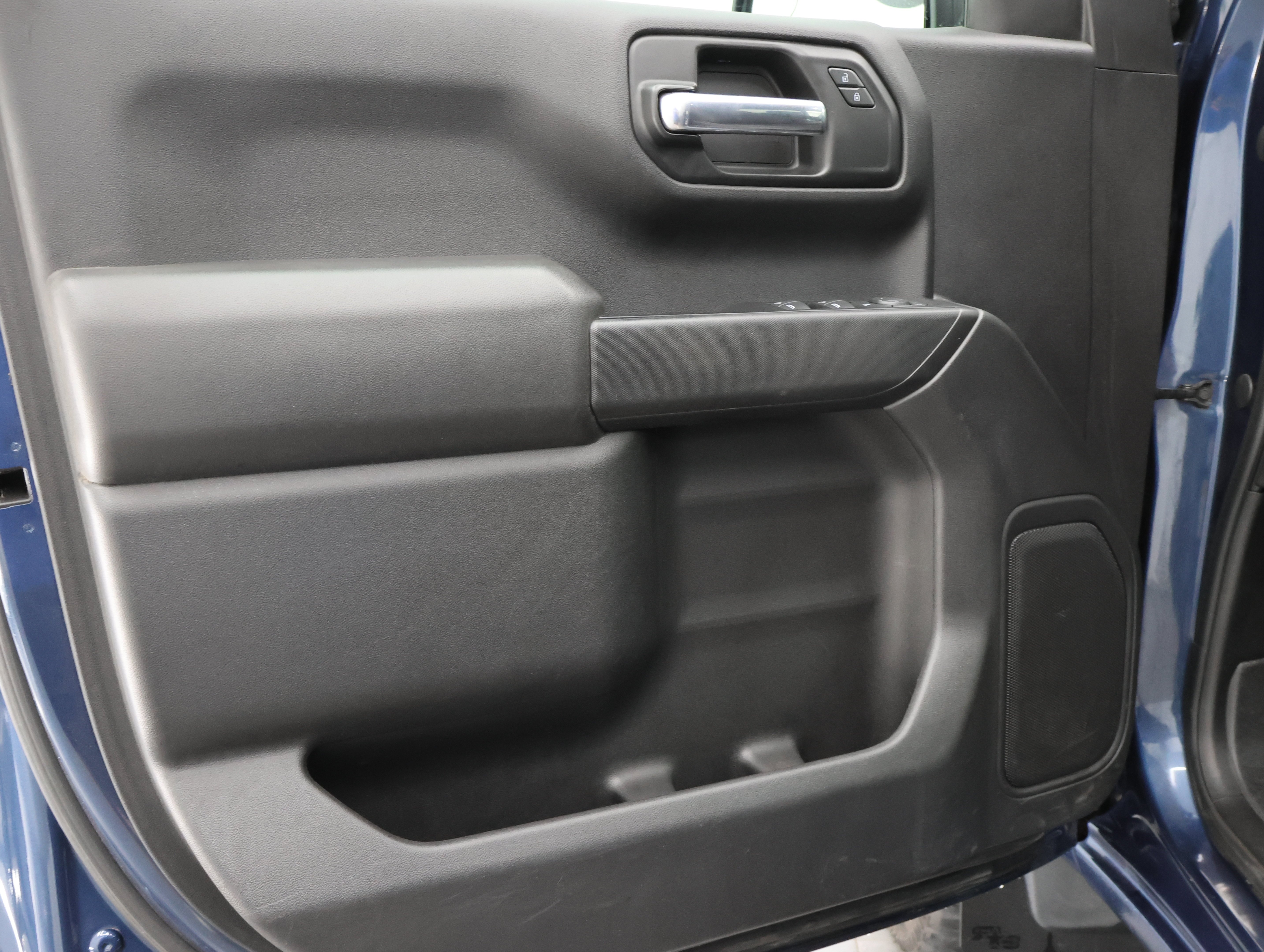 Used 2019 BLUE Chevrolet 4x4 Crew Cab Custom Trail Boss: CREW-LONG-CUSTOM-TRAIL BOSS-BACKUP CAM-Z71 image 37
