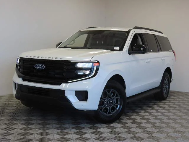 Used 2025 Oxford White Ford Active image 52